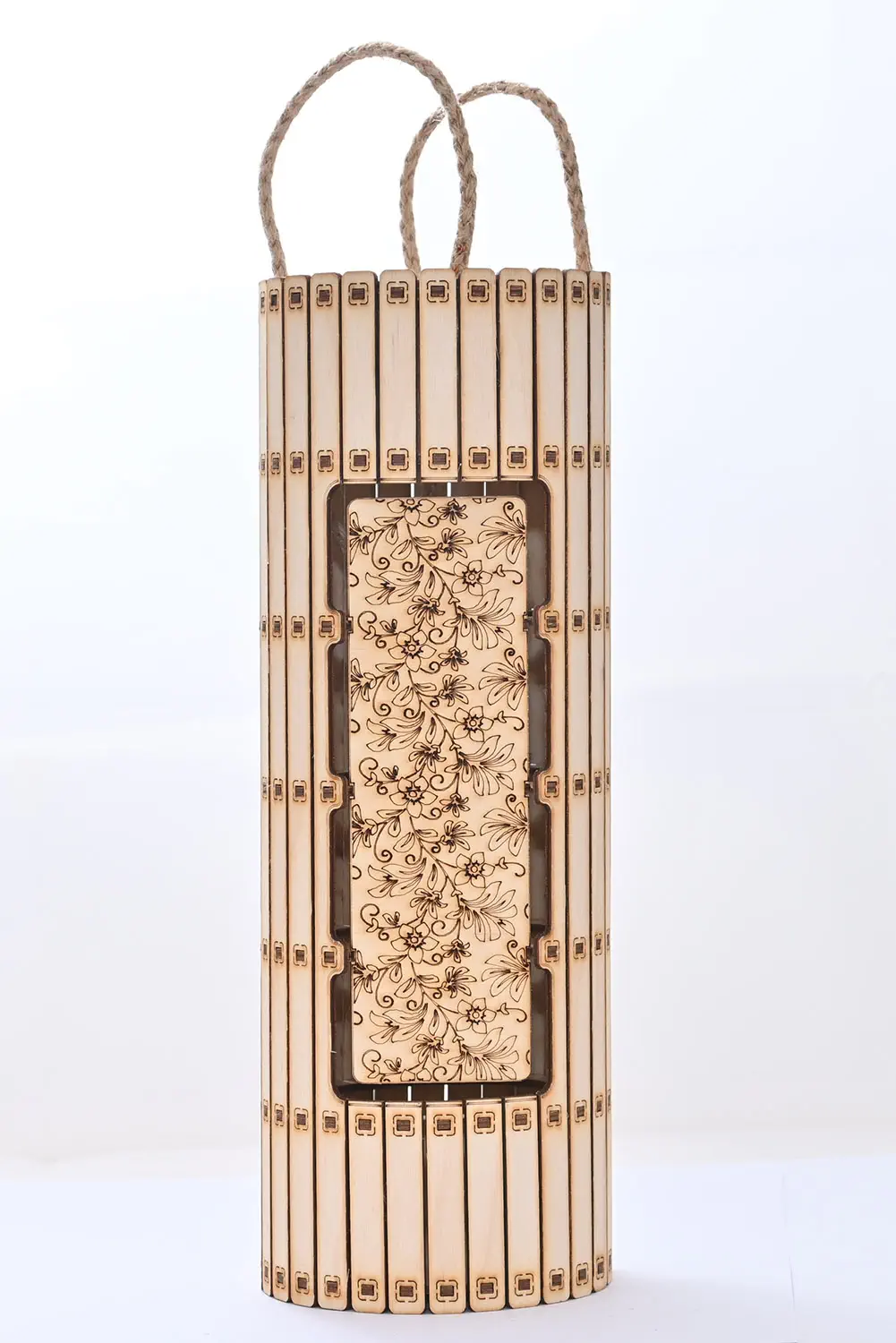 Wooden wine box with engraving Model 21